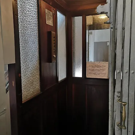 Baixa Sunny With A View! * リスボン