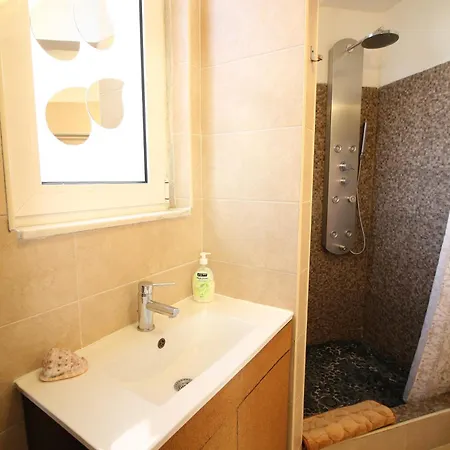 Baixa Sunny With A View! *